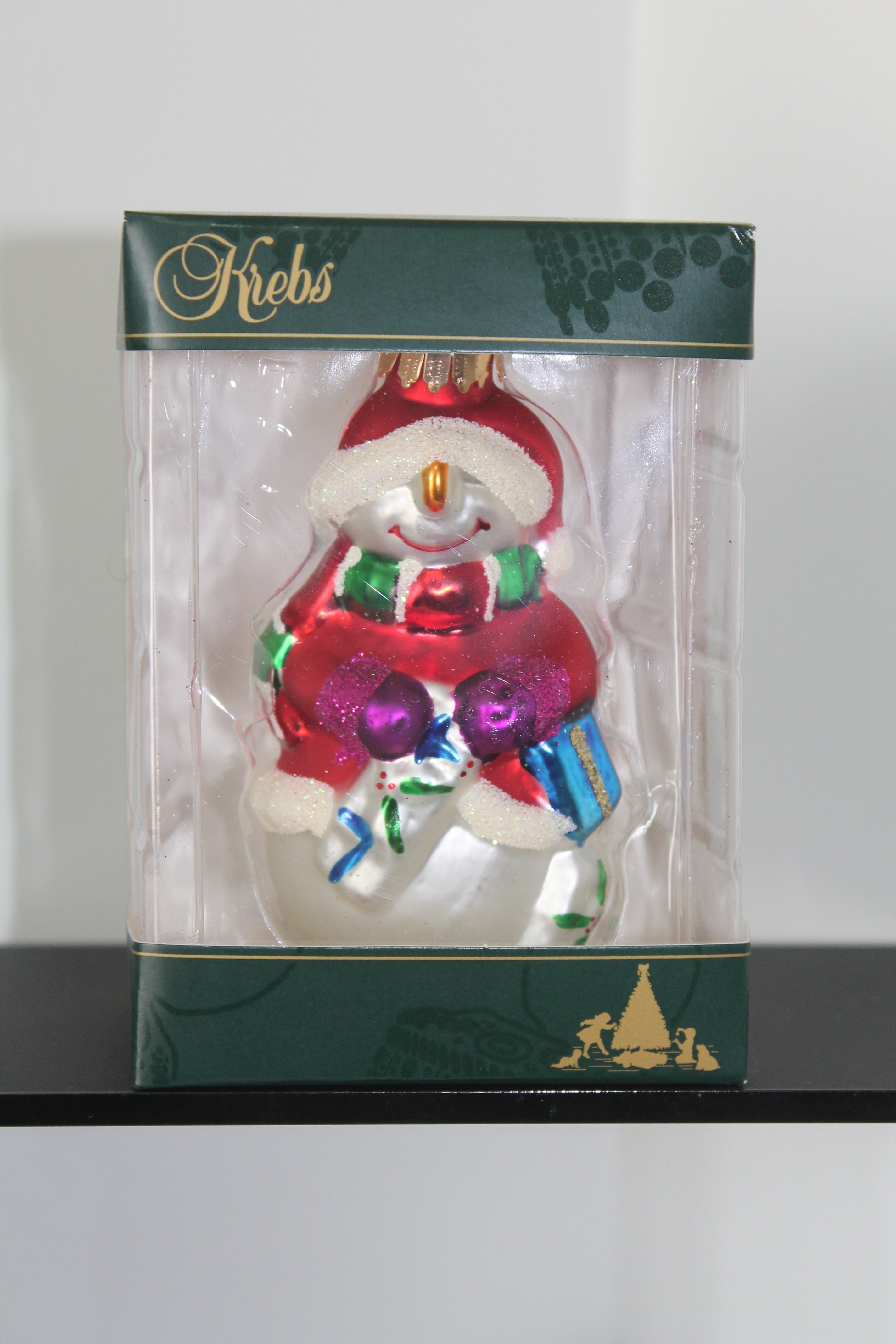 Traditional Christmas Figure - Snowman (with purple gloves)