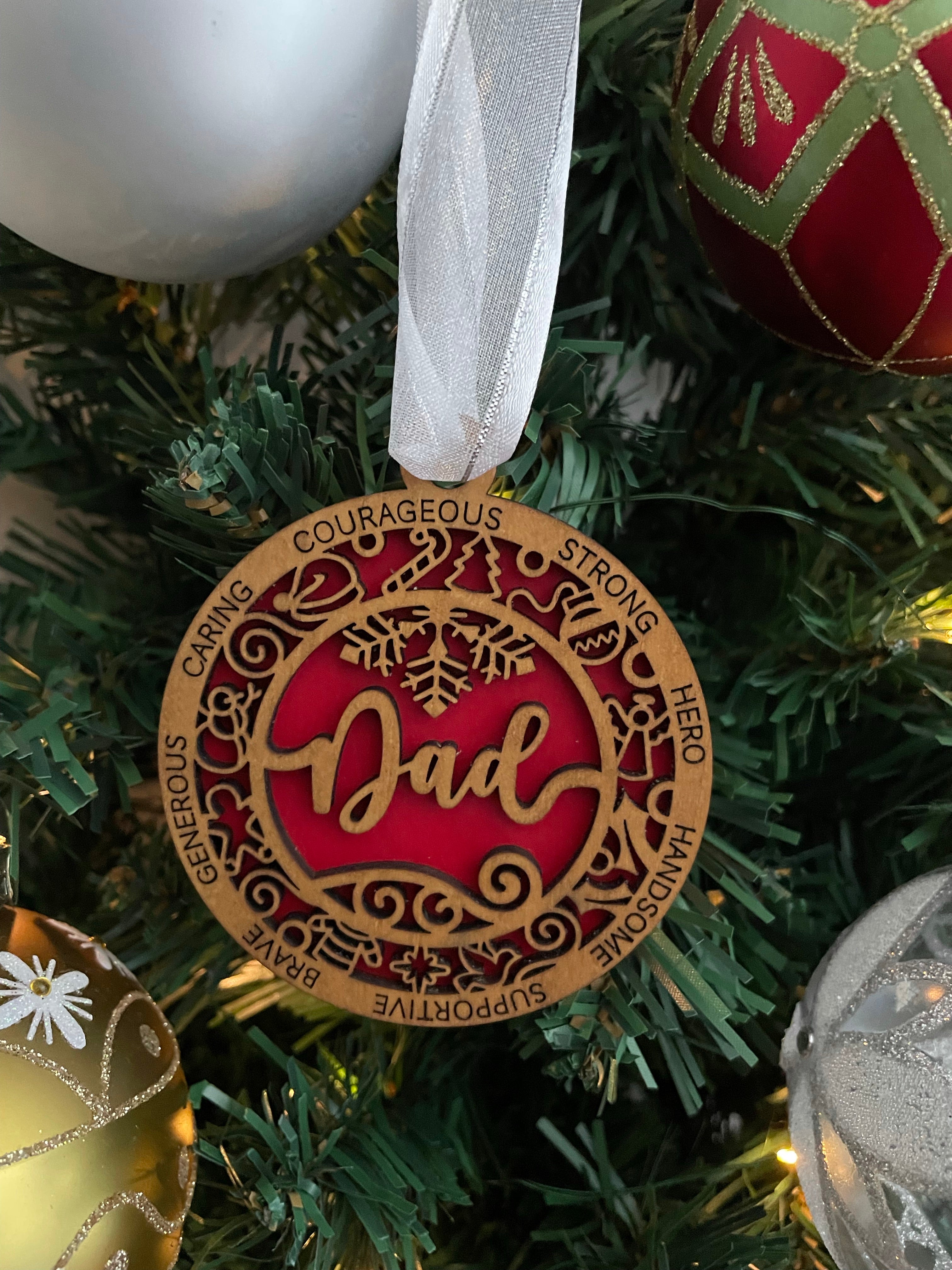 Wooden handmade tree ornament - Dad