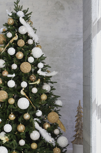Gold Sugar Bauble